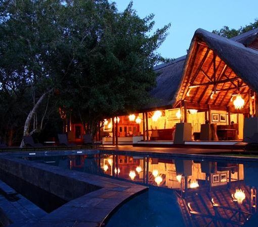 Royal Chundu Lodge – Safari Guide Africa